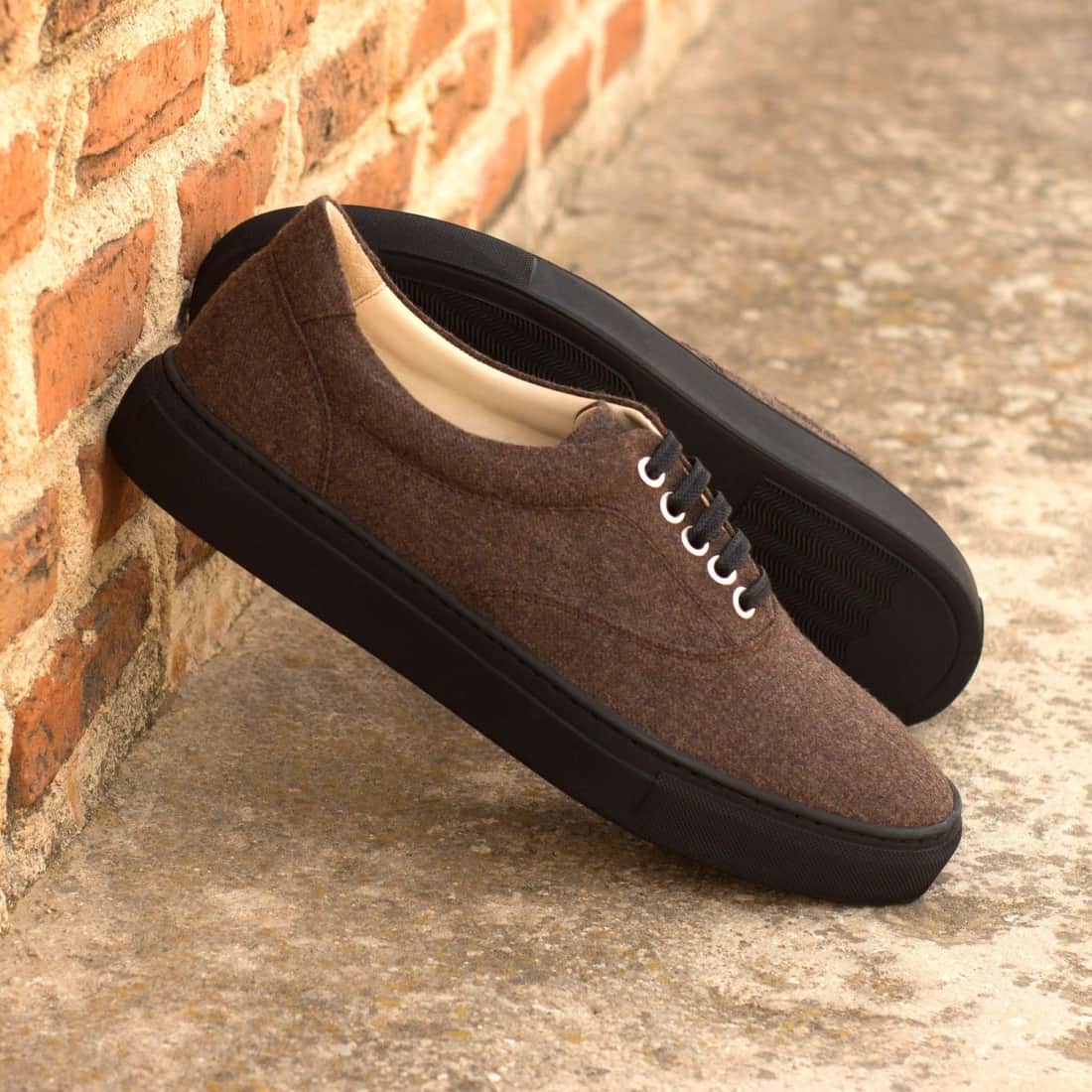 Sneakers Spinner en flanelle marron - Semelles Noires