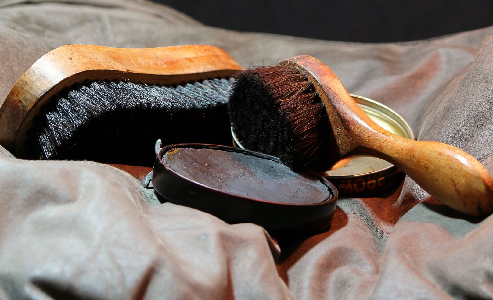  Comment nettoyer ses brosses à cirage ?