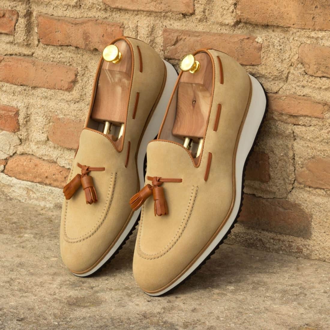 Mocassin à glands en daim beige - Semelles Sport – vue 4