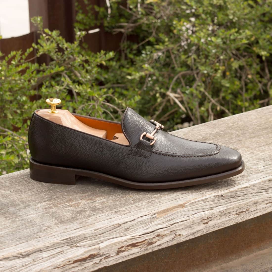 Mocassin à mors en cuir grainé marron foncé – vue 4