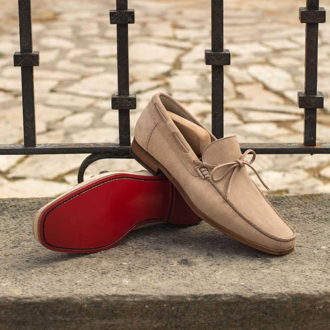 Mocassin bateau en daim beige – vue 4