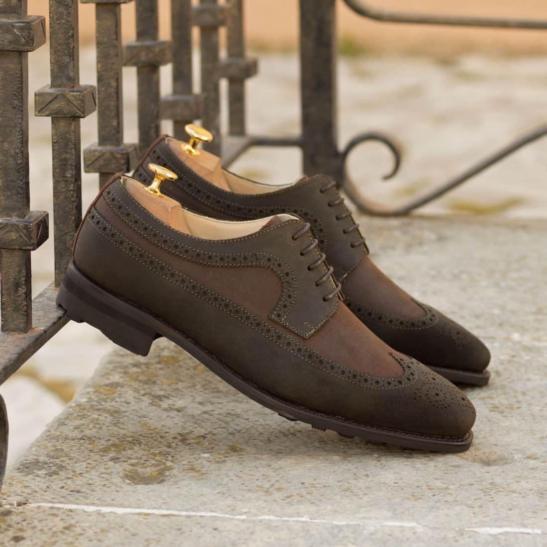 Derbie Brogue fleuri en daim gras vert et marron - Semelles Rocky Commando – vue 4