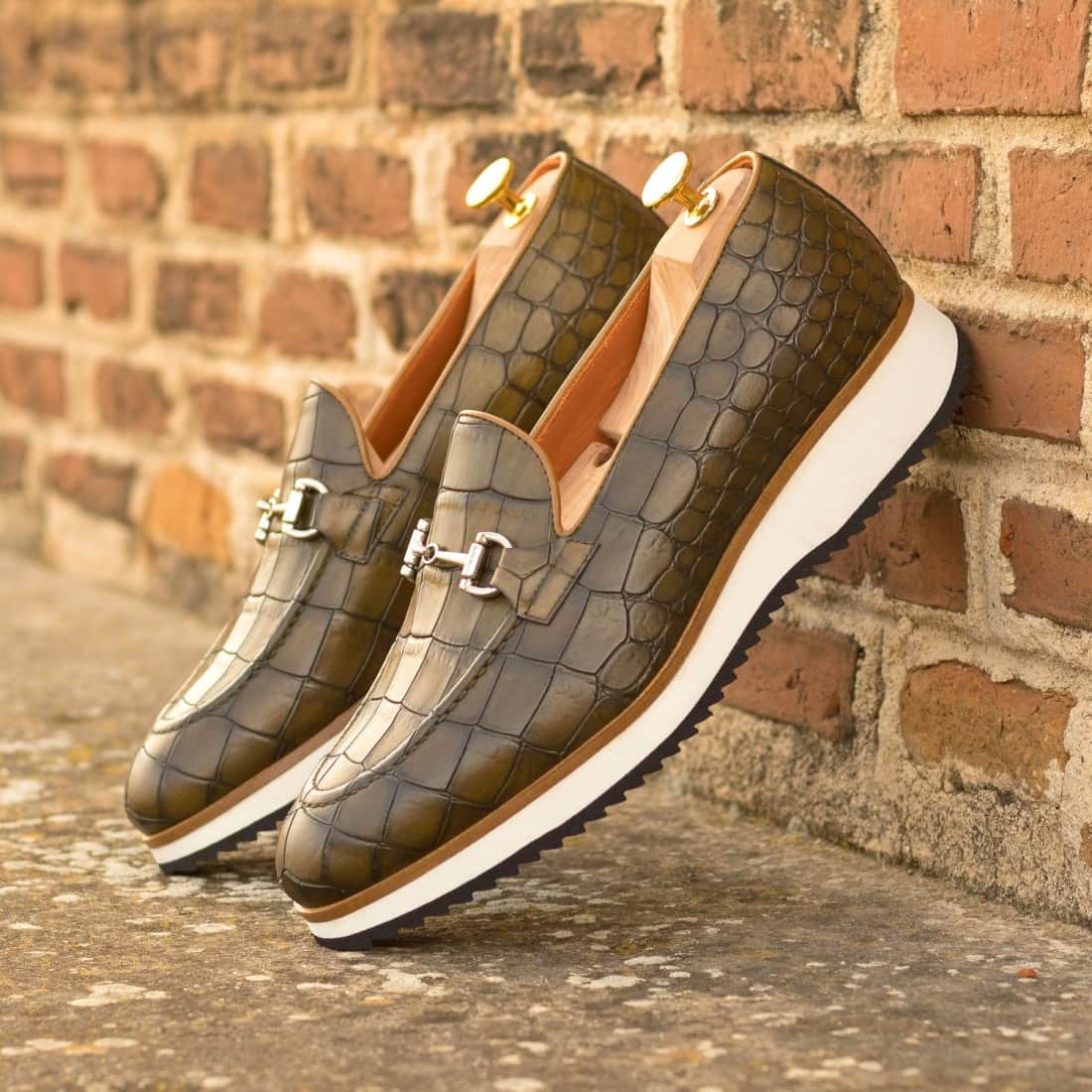 Mocassin à mors en cuir croco vert - Semelles Sport – vue 4