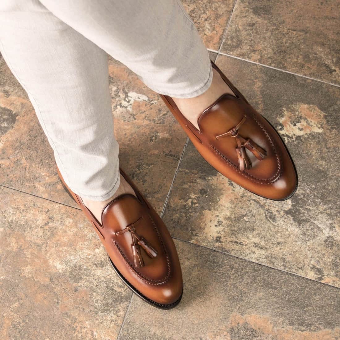 Mocassin à glands en cuir cognac – vue 5