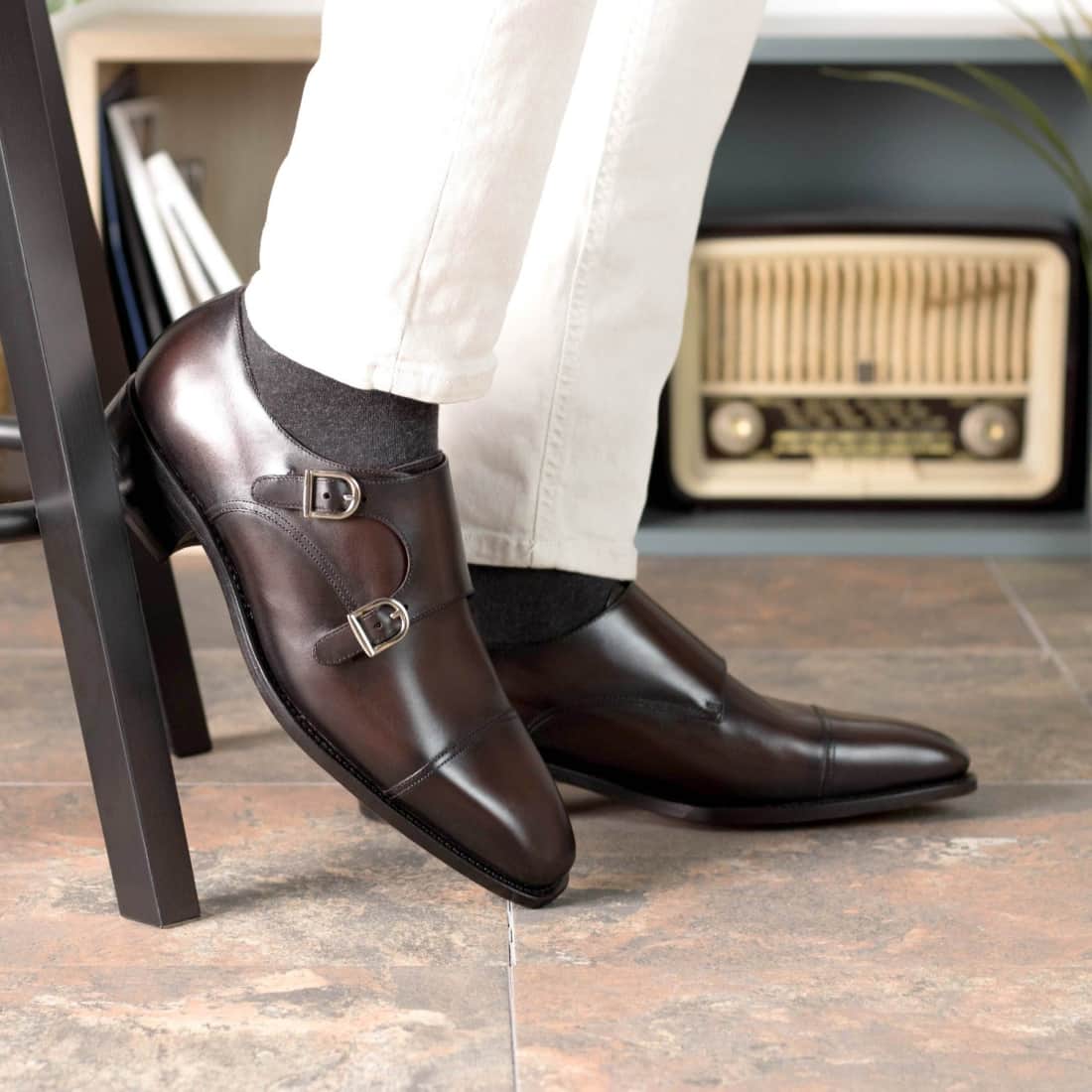 Chaussure double boucle en cuir marron foncé – vue 5