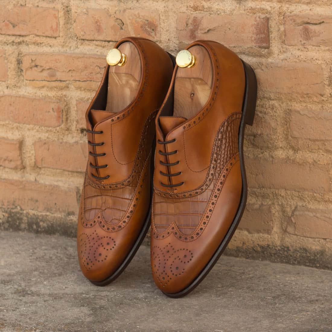 Richelieu fleuri en cuir et croco marron clair - Chaussures