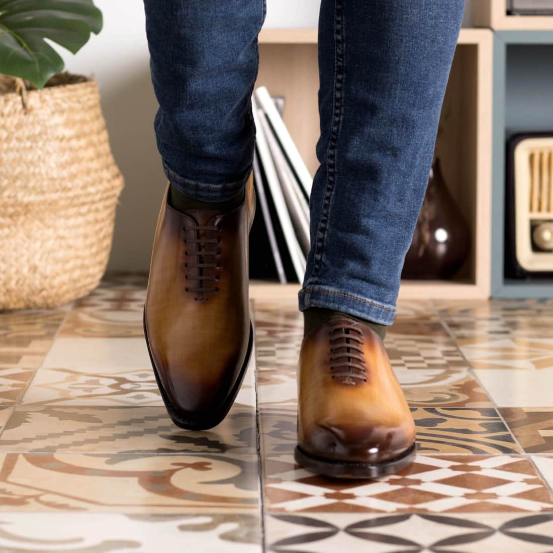 One Cut en cuir patiné cognac – vue 5