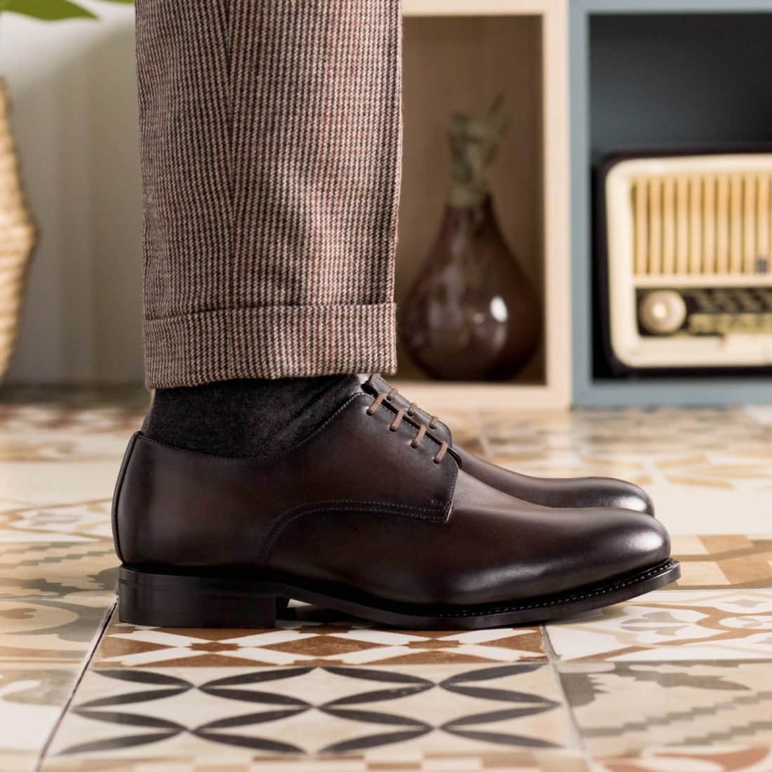 Chaussure Derby Homme en cuir lisse et daim Noir - Marque - Modèle Chaussure Derby Homme en cuir lisse et daim Noir - Marque - Modèle