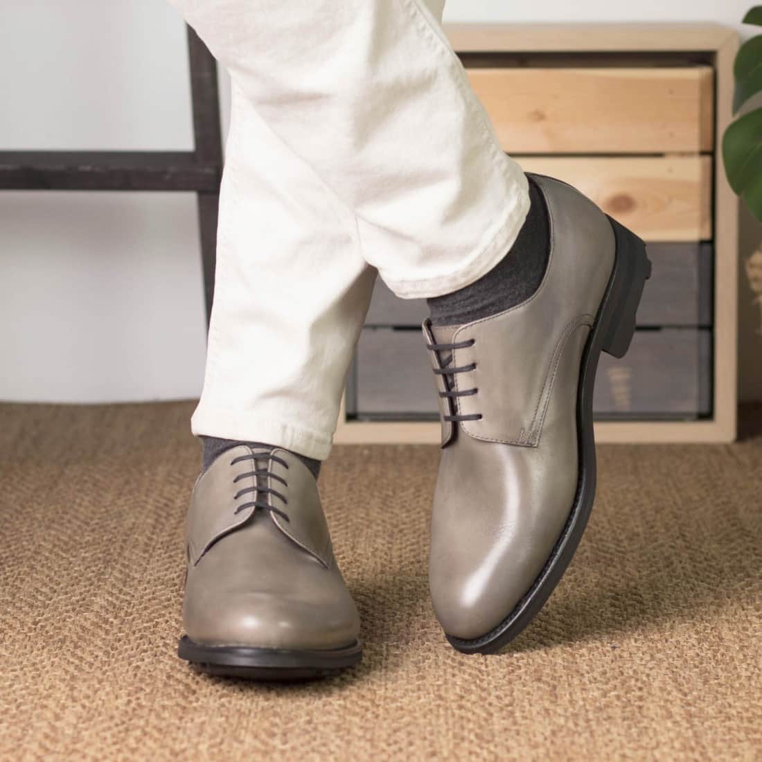 Derbie Blucher en cuir gris clair - Semelles Rocky Commando – vue 4