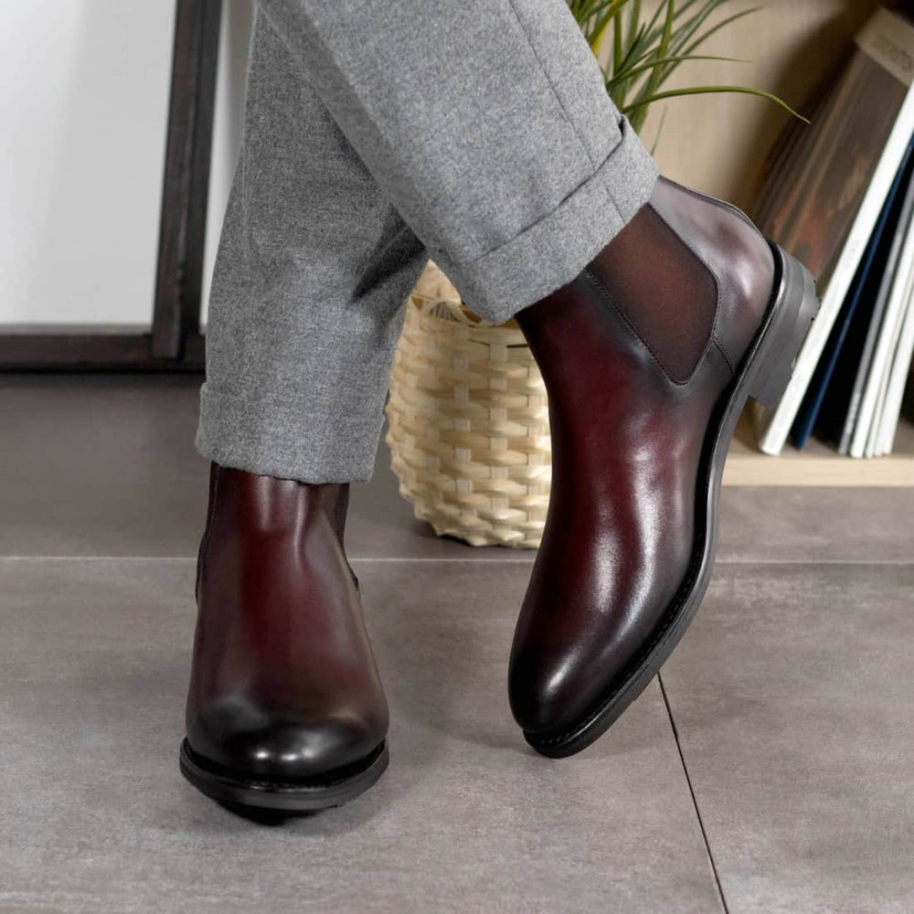 Cheslea Boots en cuir bordeaux - Semelles Commando – vue 4