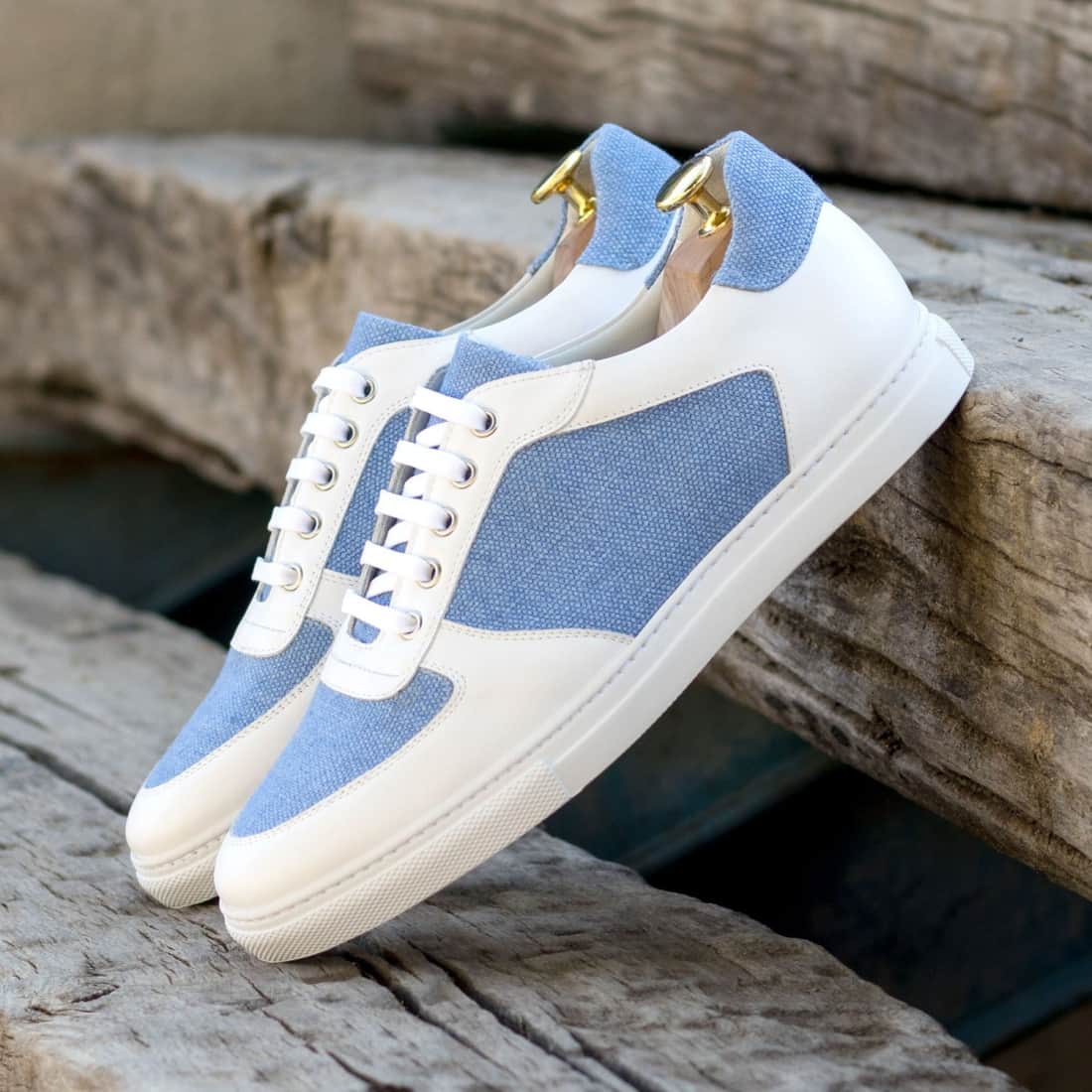 Sneakers Bumper en cuir blanc et lin bleu ciel - Semelles