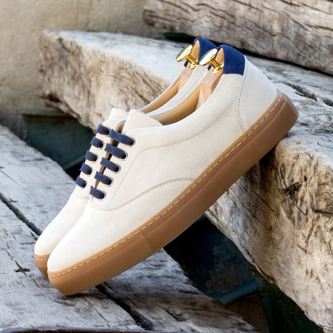 Sneakers Spinner en daim ivoire - Semelles Caramel – vue 4