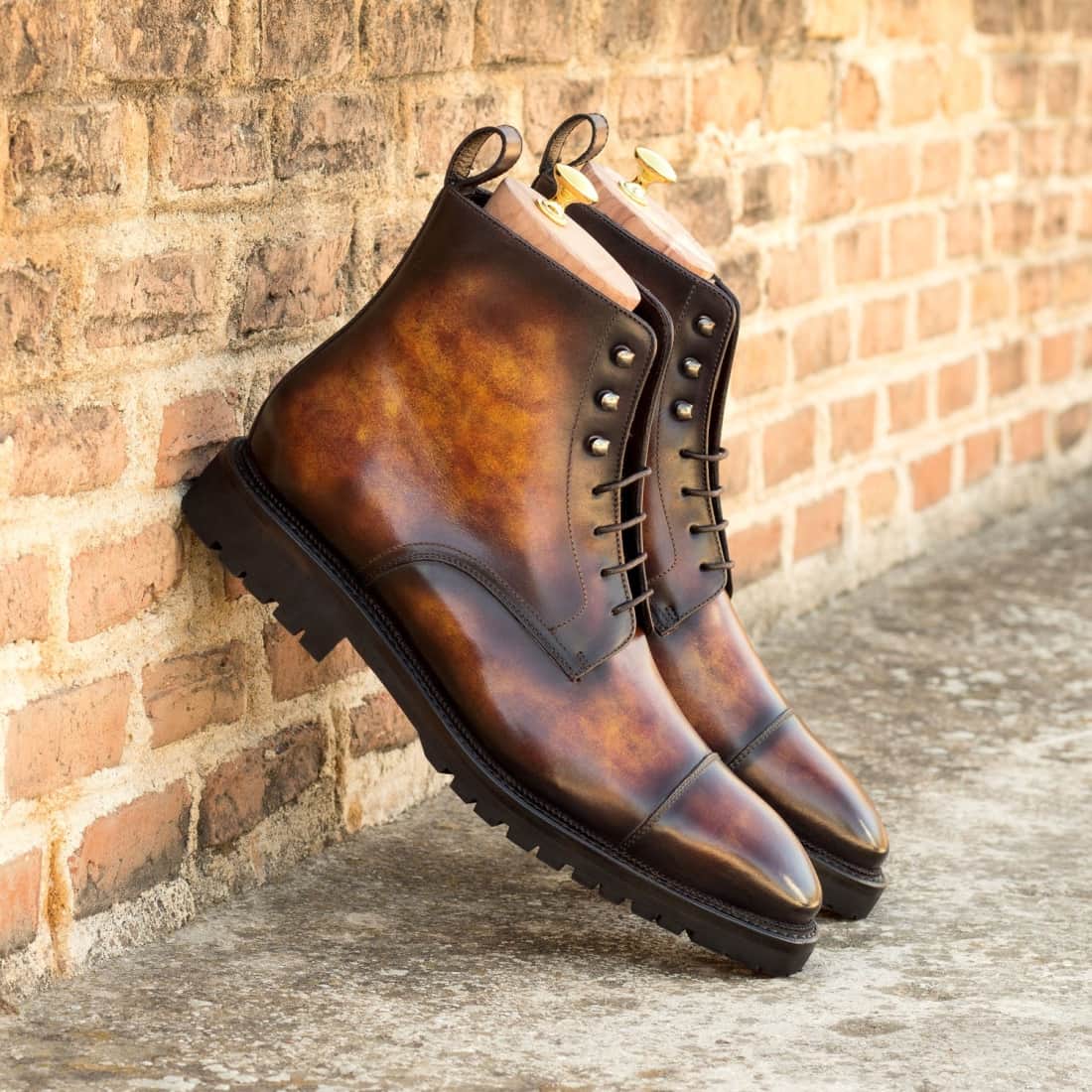 Bottines Bout Droit en cuir patiné marron - Semelles