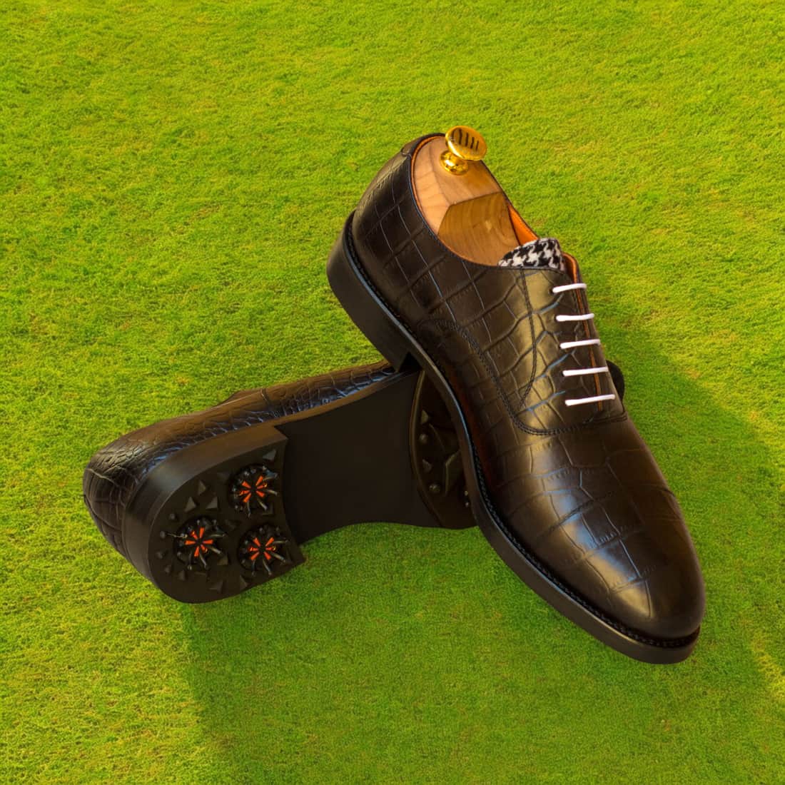 Richelieu bout droit de golf en cuir croco noir - Chaussures