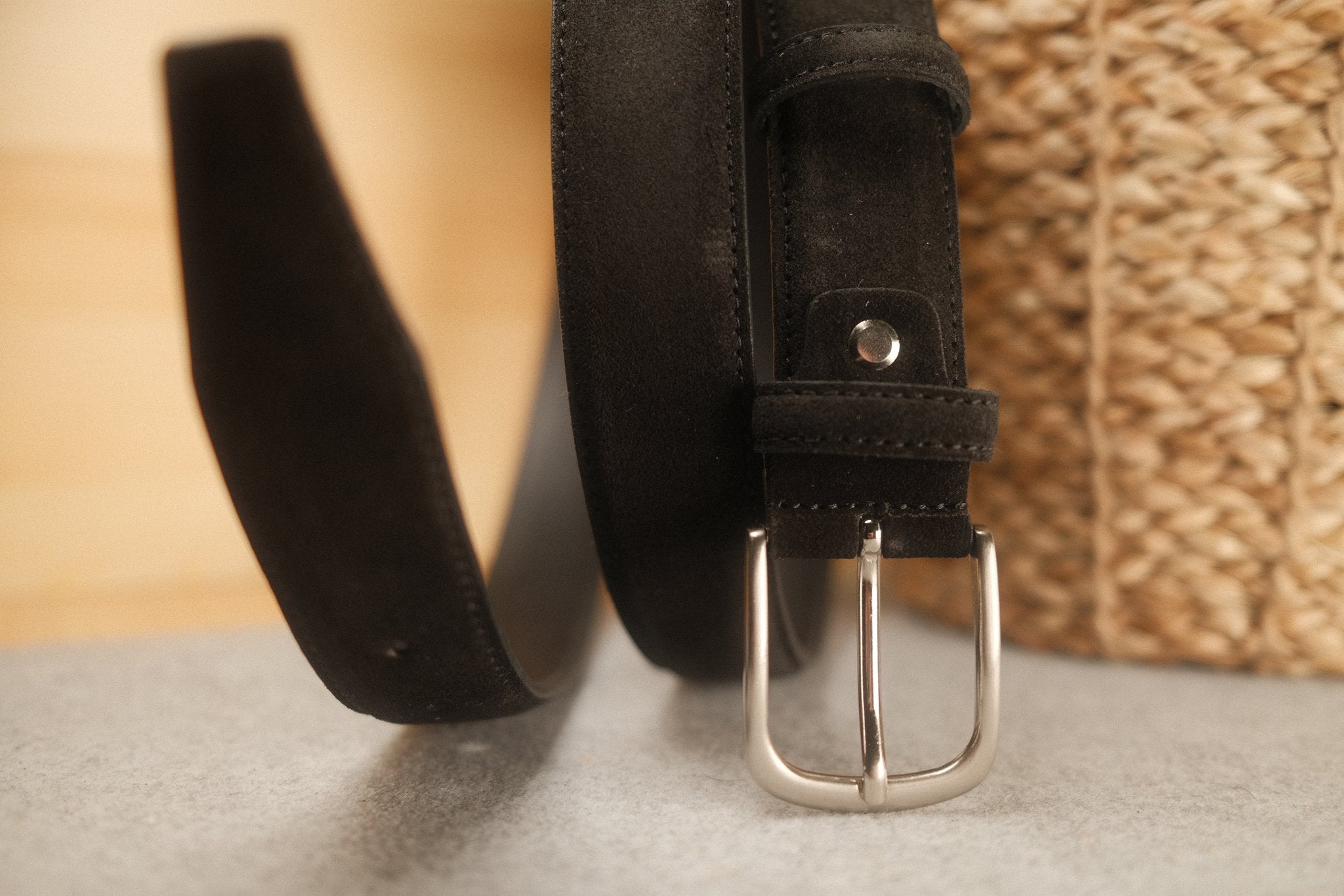 Ceinture en daim noir boucle ronde 35 mm