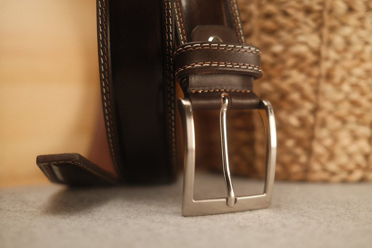 Ceinture en cuir de taureau 40 mm – surpiqûre contrastée, boucle large – vue 2