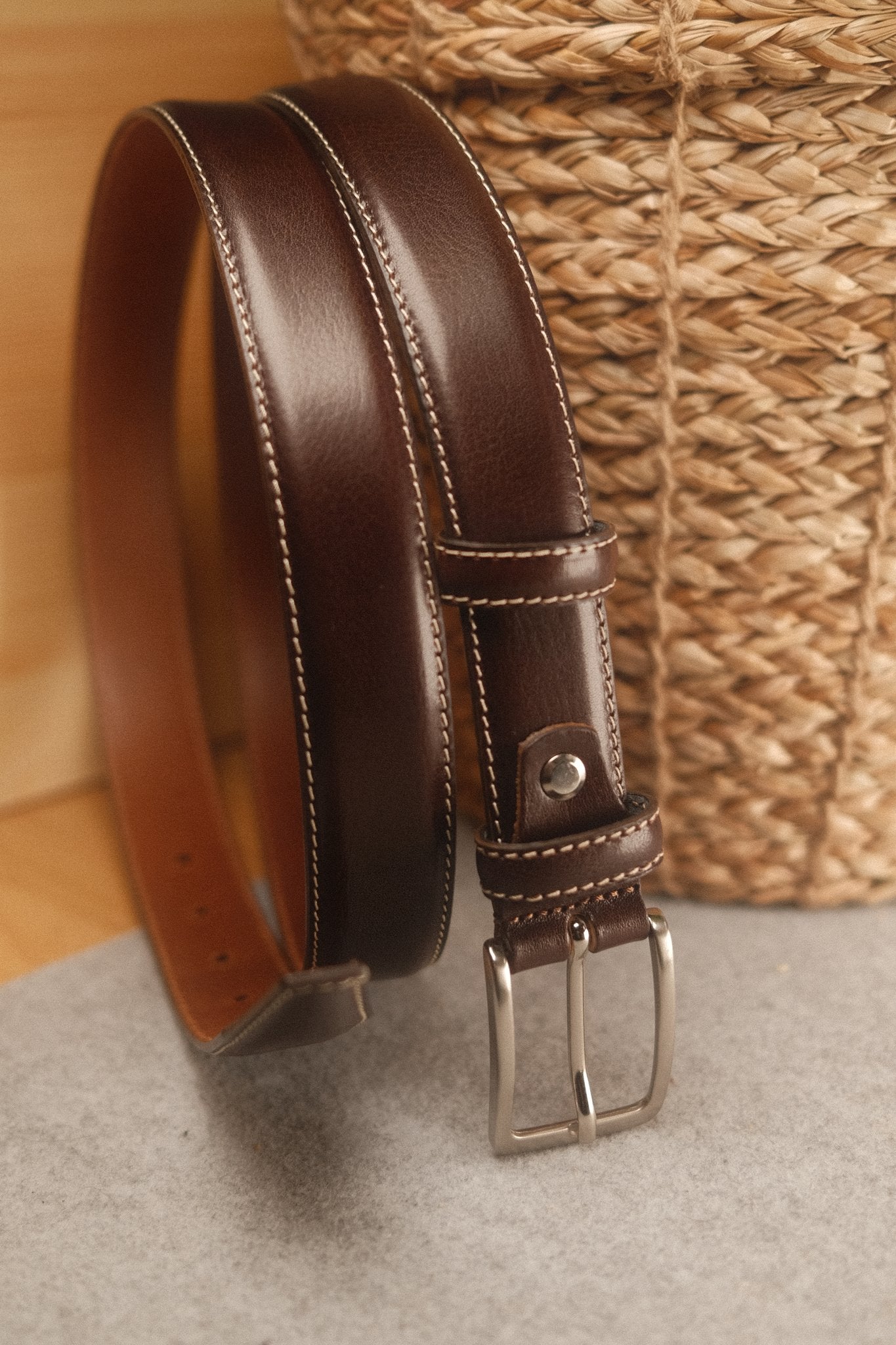 Ceinture en cuir marron foncé – surpiqûre écru, 30 mm Norbert Bottier Accessoires Norbert Bottier