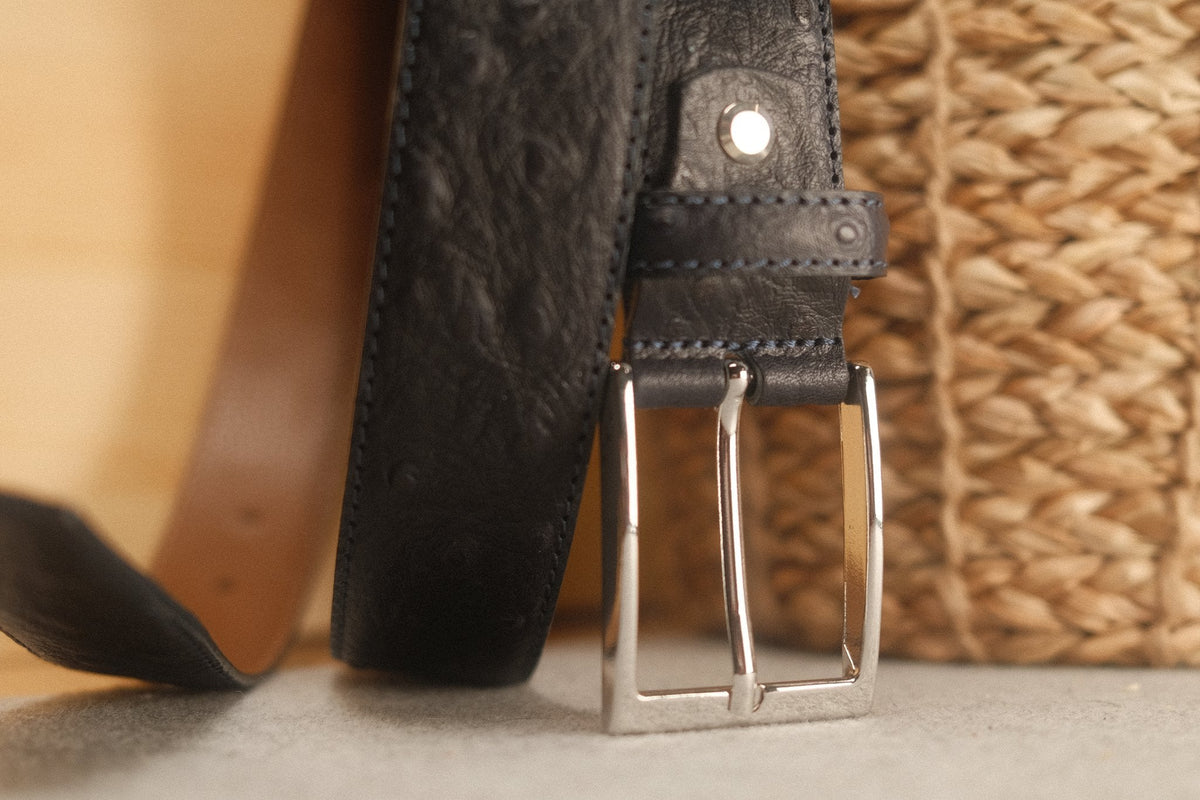 Ceinture en cuir bleu marine façon autruche 35 mm – vue 3