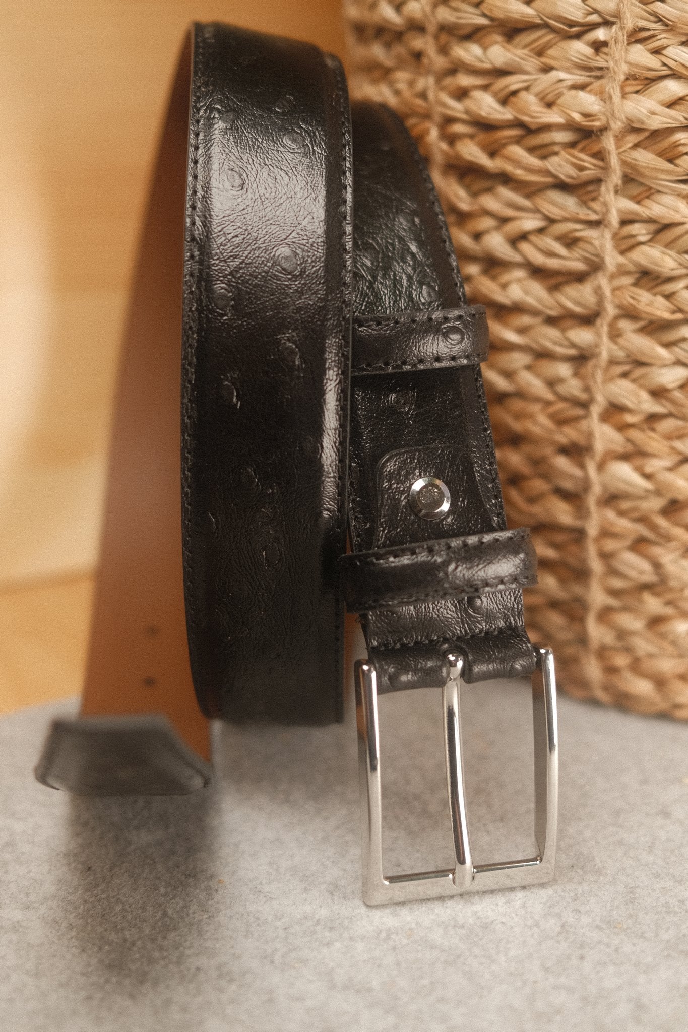 Ceinture en cuir noir façon autruche 35 mm