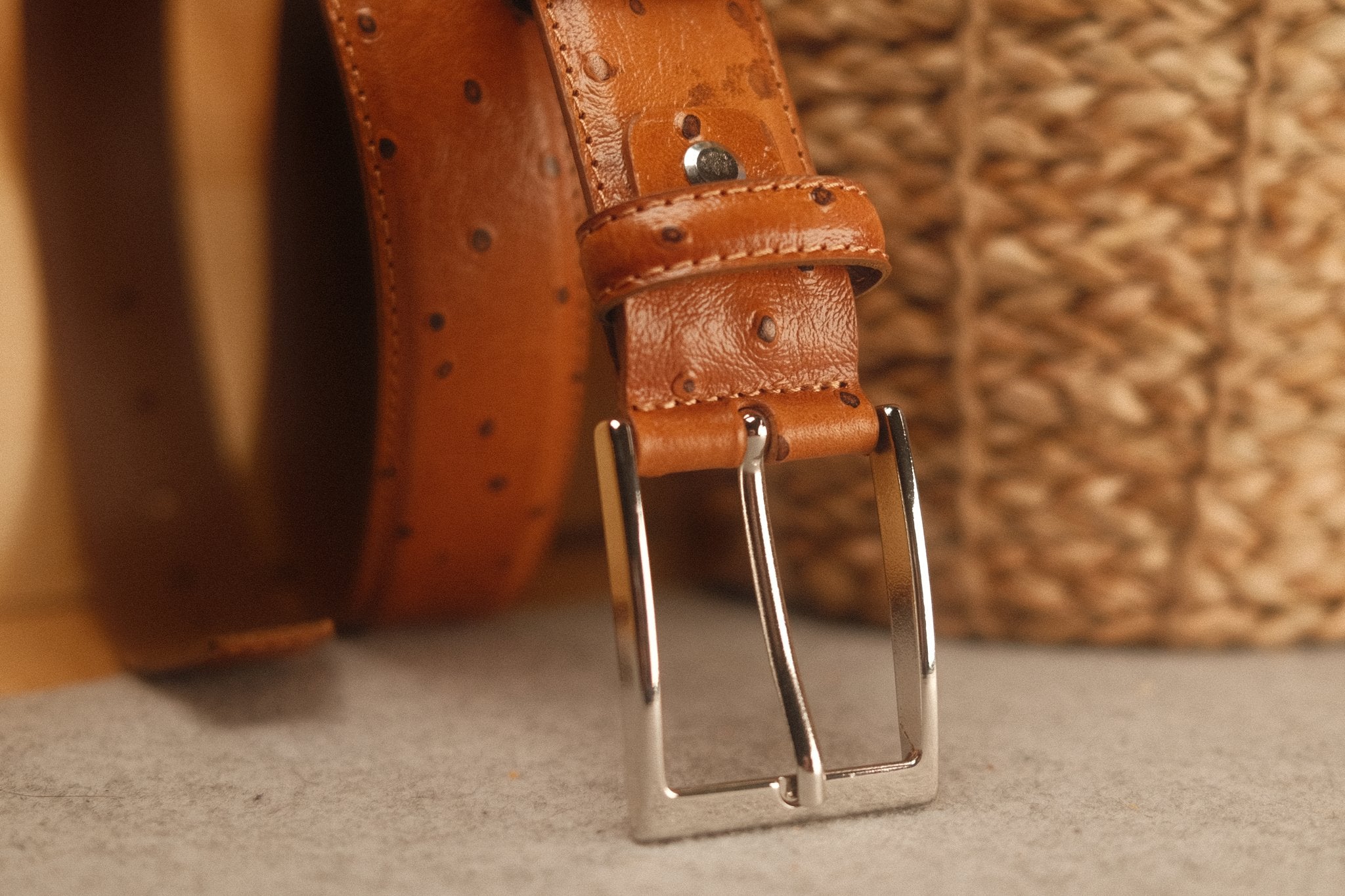 Ceinture en cuir marron clair façon autruche 35 mm