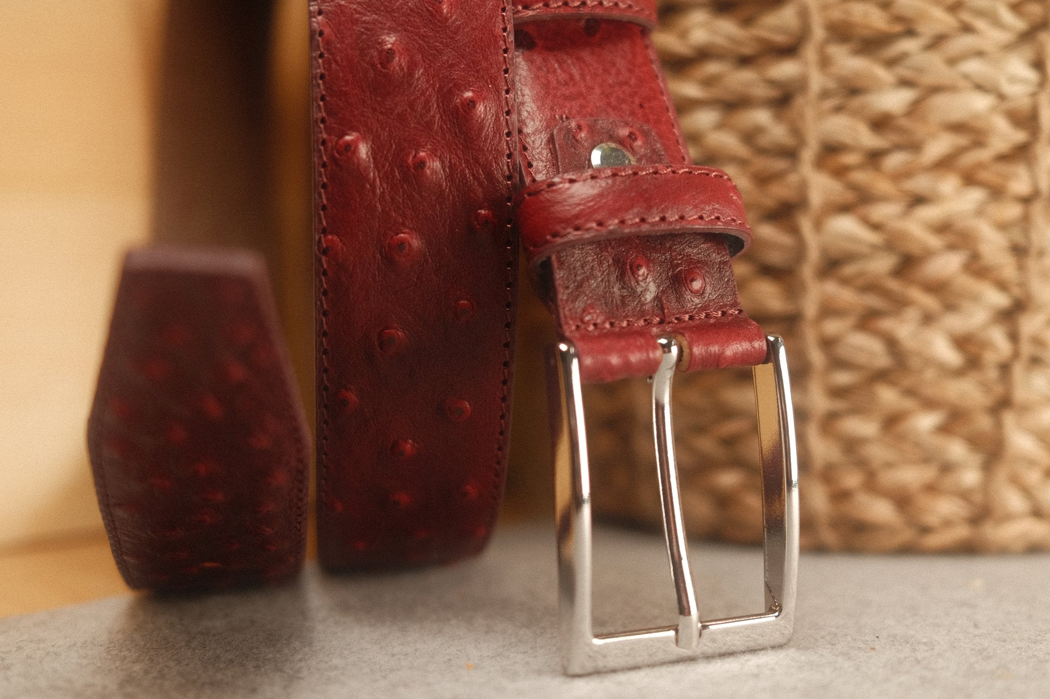 Ceinture en cuir bordeaux façon autruche 35 mm