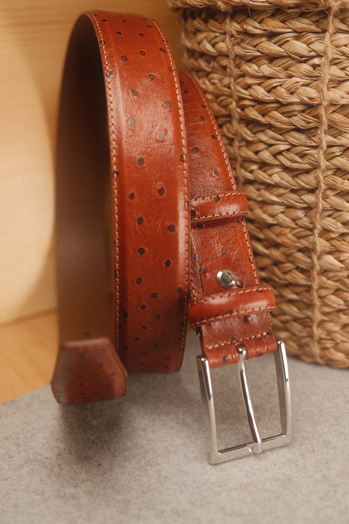 Ceinture en cuir cognac façon autruche 35 mm – vue 3