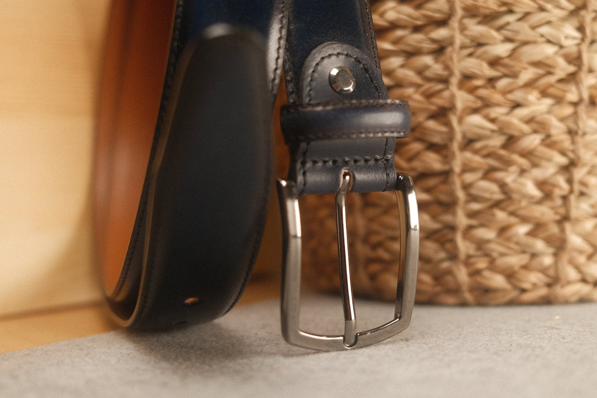 Ceinture en cuir patiné 35 mm – bleu marine – vue 3
