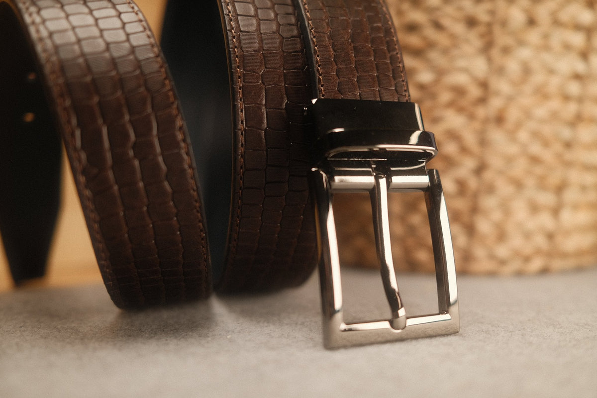 Ceinture en cuir Marron Foncé - Bleu Marine façon croco réversible 35 mm – vue 3