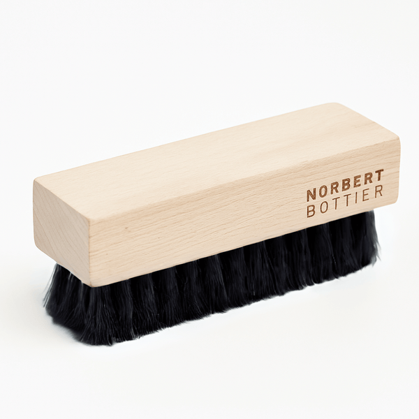 Petite brosse à reluire en crin de cheval