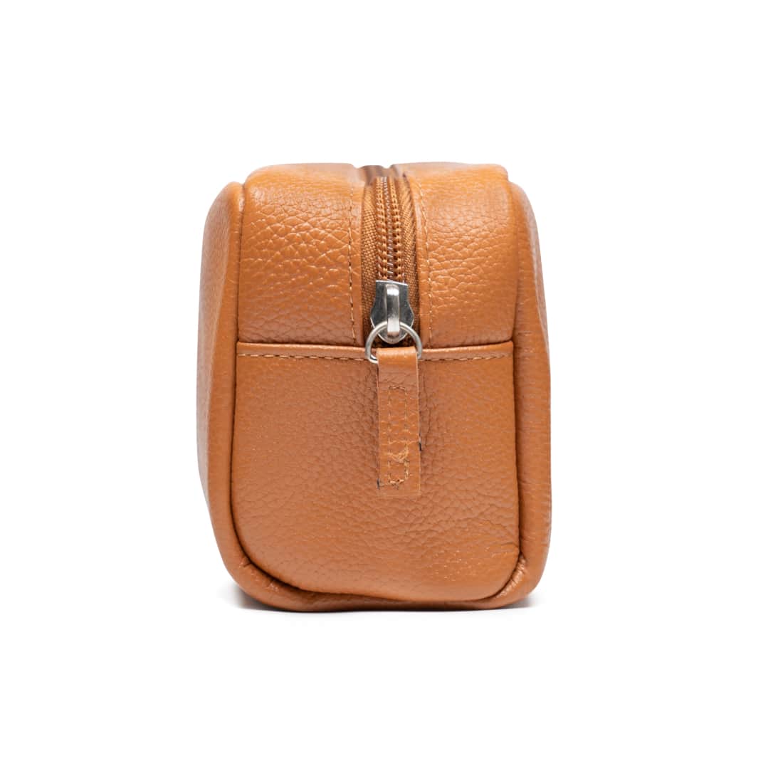 Trousse de toilette en cuir grainé gold vue de côté : curseur en métal et tirette en cuir
