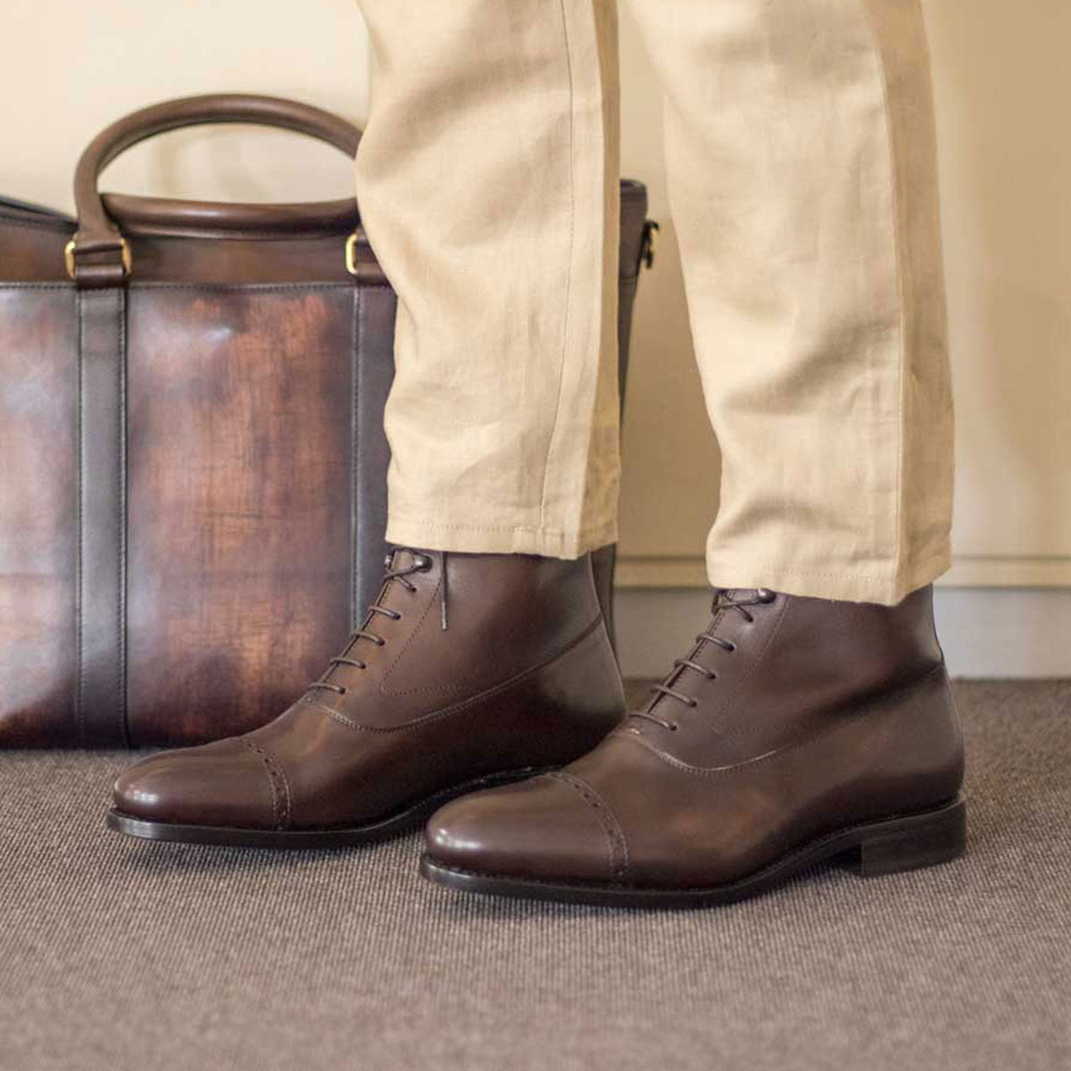 Bottines Balmoral en cuir marron foncé – vue 4