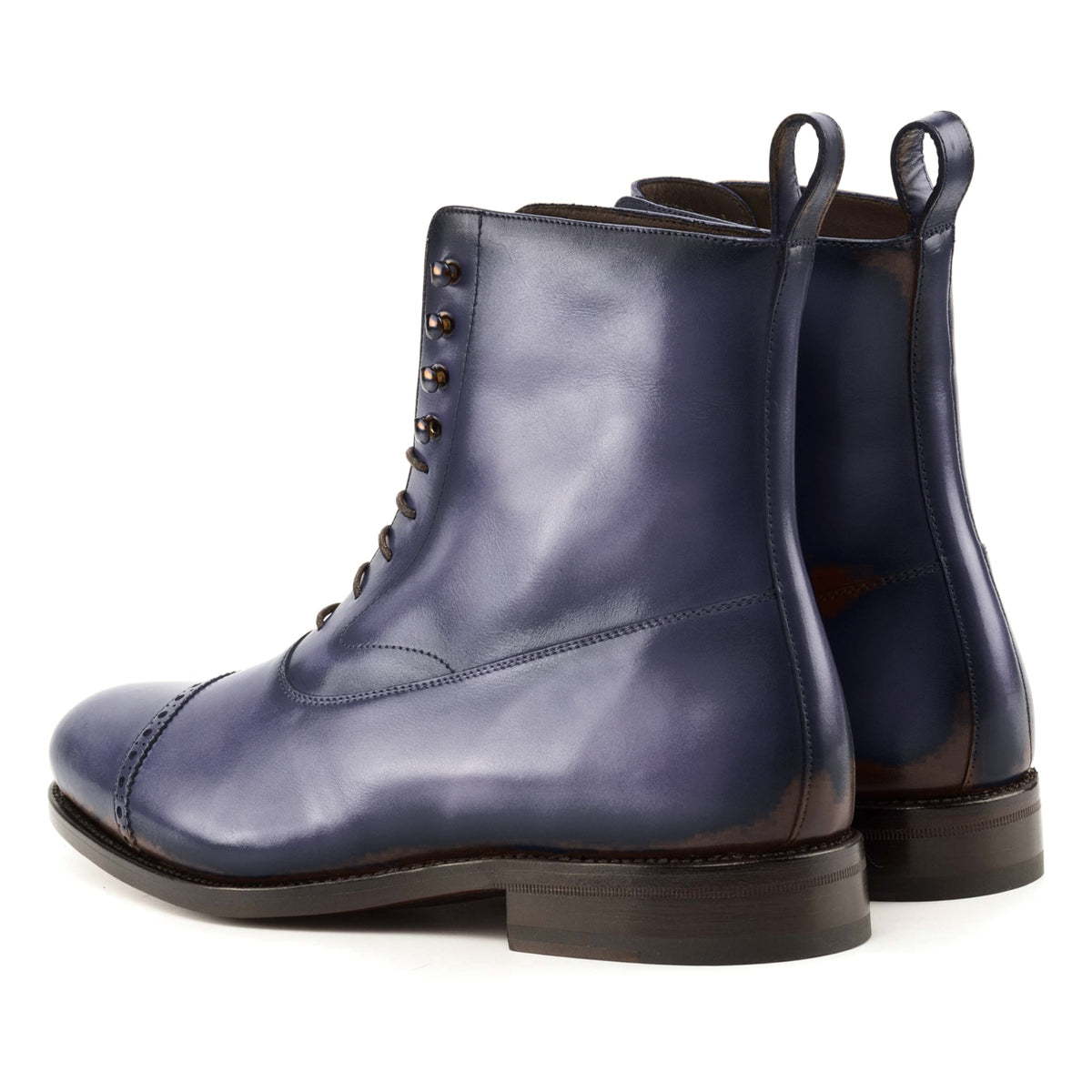Bottines Balmoral en cuir teinté main bleu pétrole, vue de trois quarts arrière