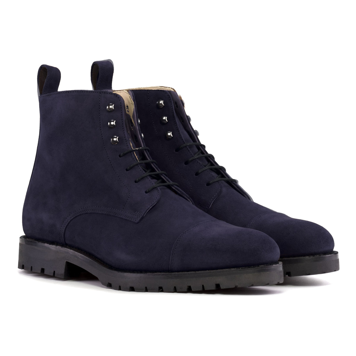 Bottines Bout Droit en daim bleu marine, vue de trois quarts avant
