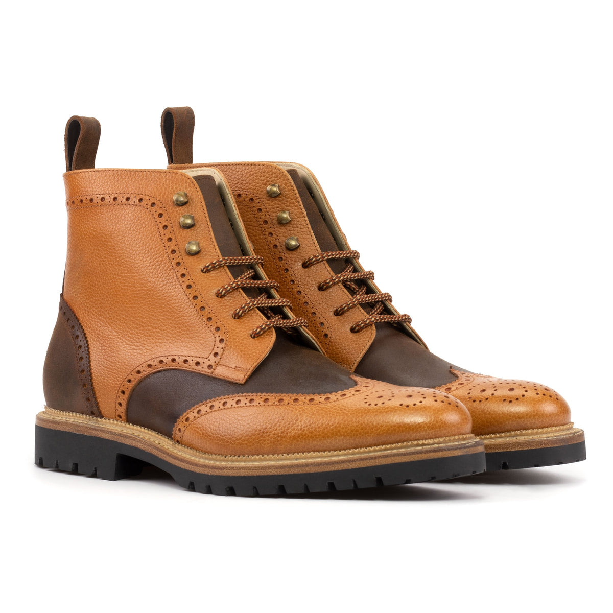 Bottines Derbies Brogue en cuir grainé gold et daim ciré - Semelles Commando – vue 1