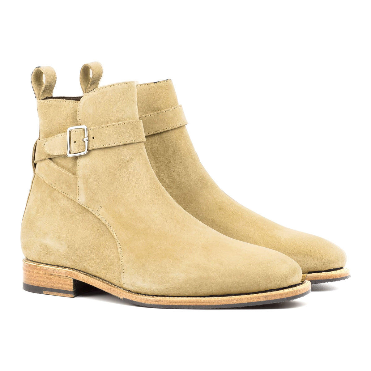 Bottines Jodhpur en daim sable, vue de trois quarts avant