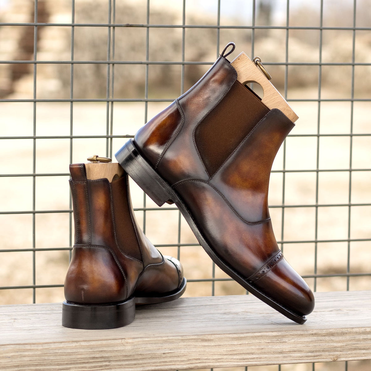 Chelsea Boots Cut en cuir patiné marron – vue 4