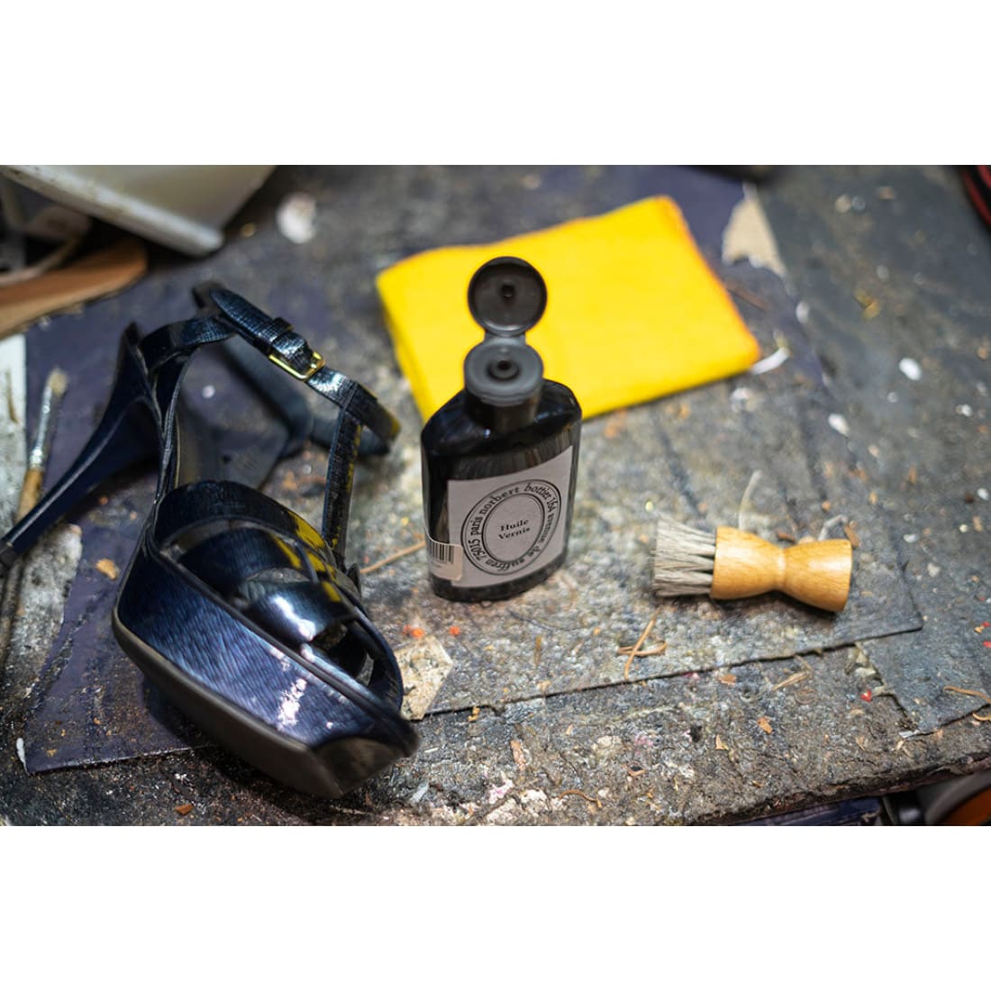  Nettoyant Huile cuir vernis noir - Norbert Bottier