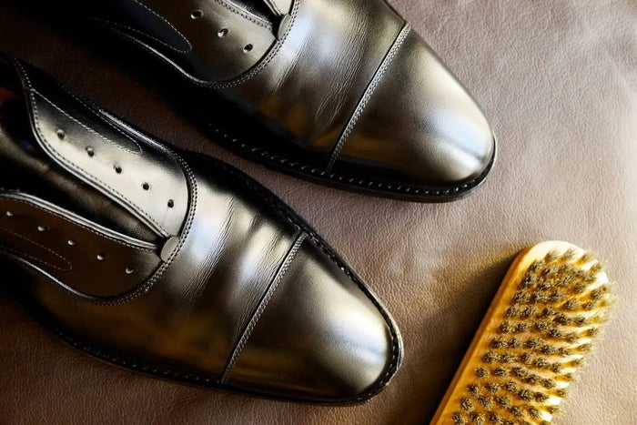 Entretien chaussures basses, cuir