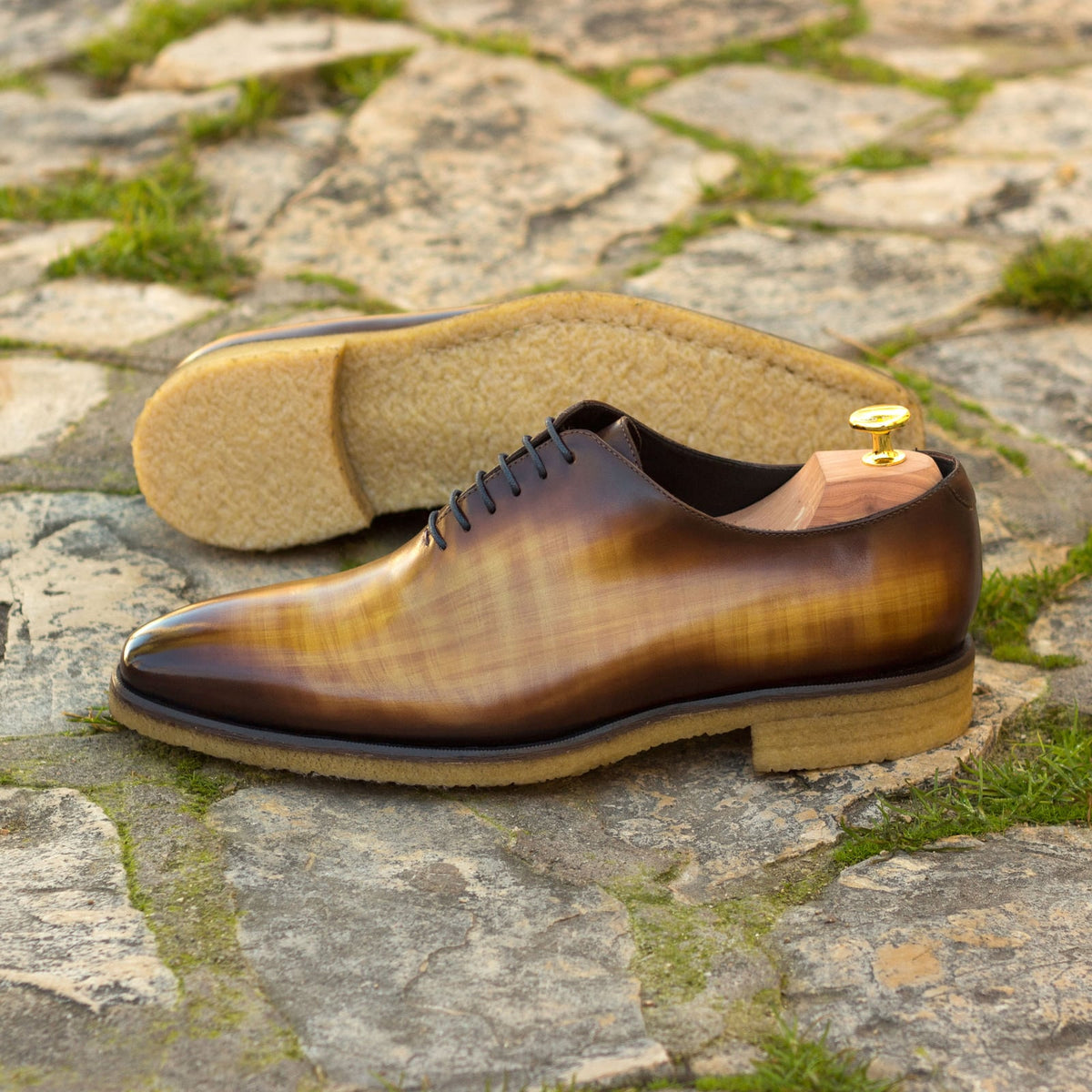 One Cut en cuir patiné cognac - Semelles crêpe – vue 4