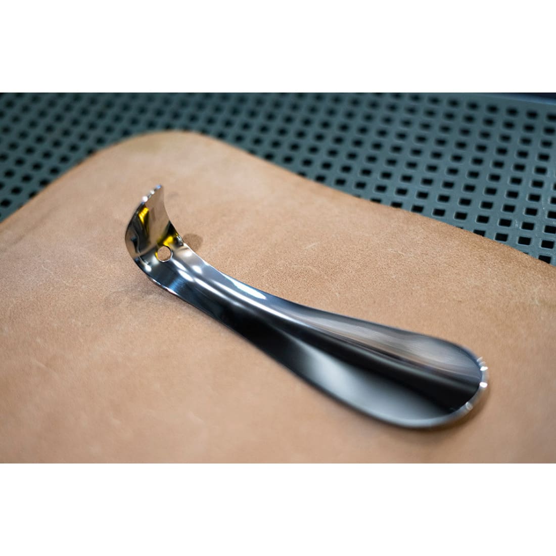 Petit chausse-pied en métal - Norbert Bottier