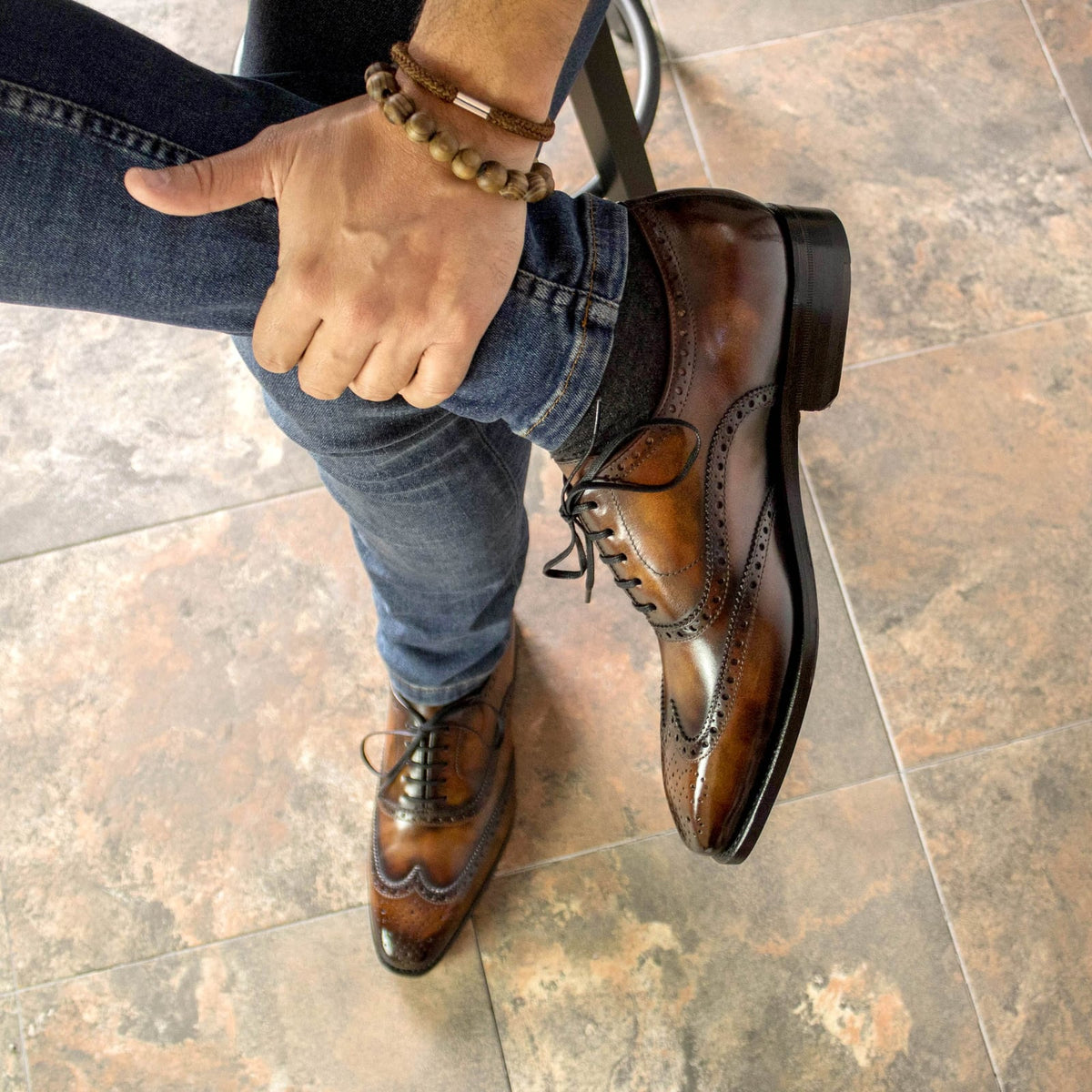 Richelieu fleuri en cuir patiné marron et cognac – vue 4
