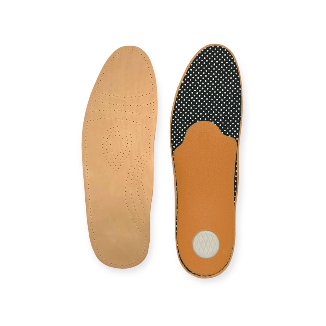 Semelle orthopédique entière vue de dessus, côté cuir perforé, et de dessous, avec sa coque moulée et la pastille sous le talon.