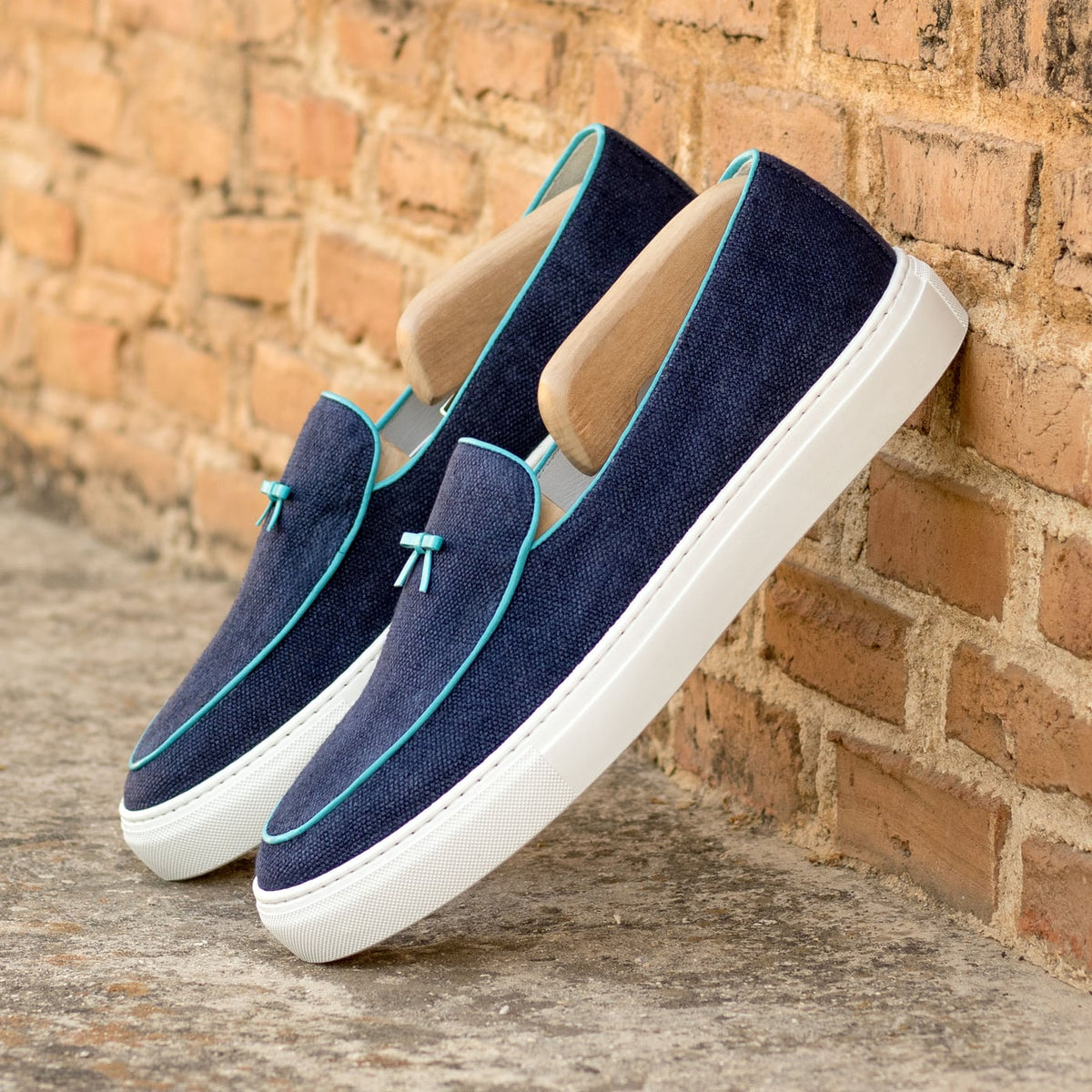 Sneaker Mocassin Belge en daim bleu marine – vue 4