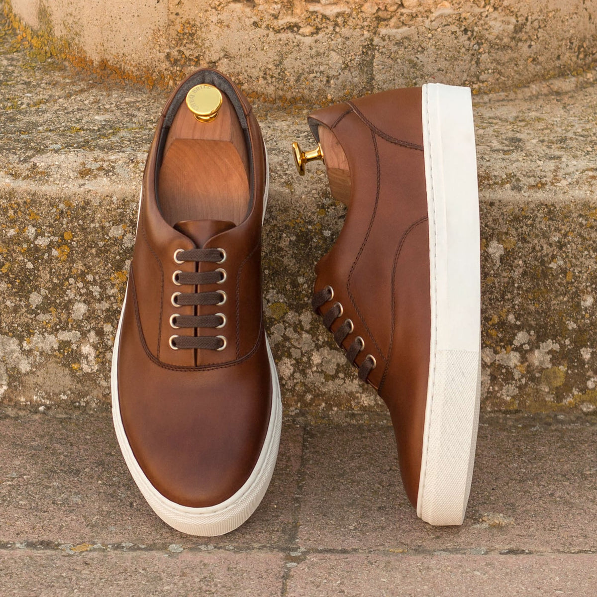 Sneakers Spinner en cuir marron moyen - Semelles Blanches – vue 5